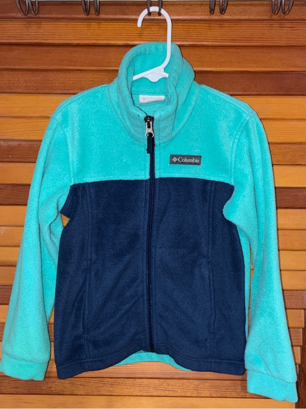 Columbia Kids Aqua and Navy Fleece Jacket - size XS (6/7)